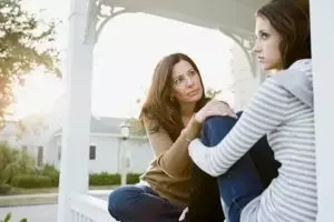 Как наладить отношения с сестрой