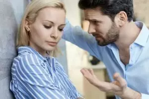 Жена постоянно обвиняет мужа во всем